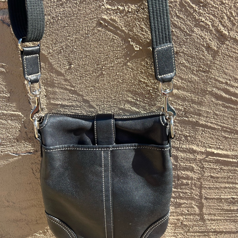 Coach Black Crossbody Bag SoHo Mini Y2K with Buckle Excellent Condition - Picture 6 of 10
